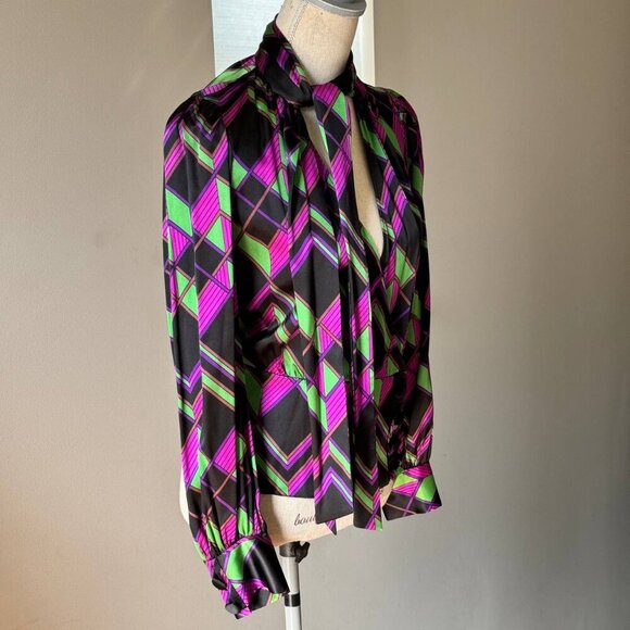 DIANE VON FURSTENBERG Stunning Wrap Wrinkle Free Silk Shirt - Size 4 - Picture 6 of 12